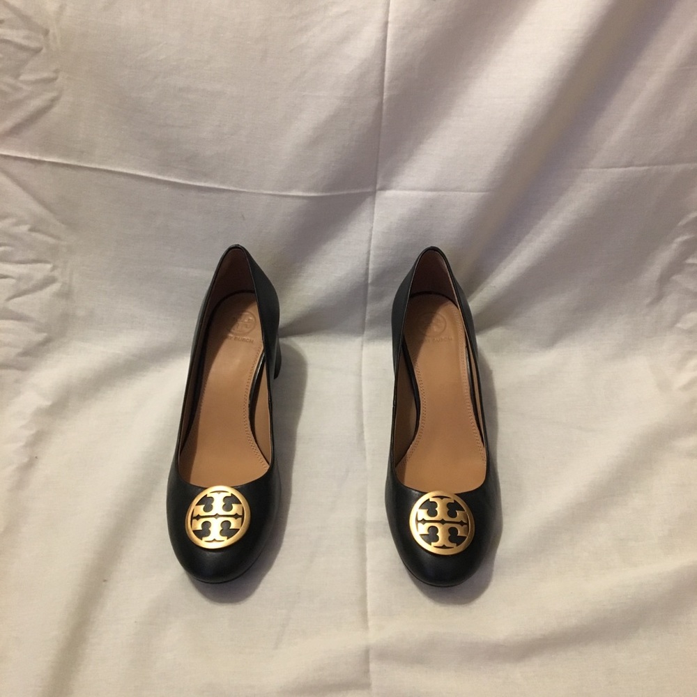 Authentic Tory Burch Chelsea Heel Pump